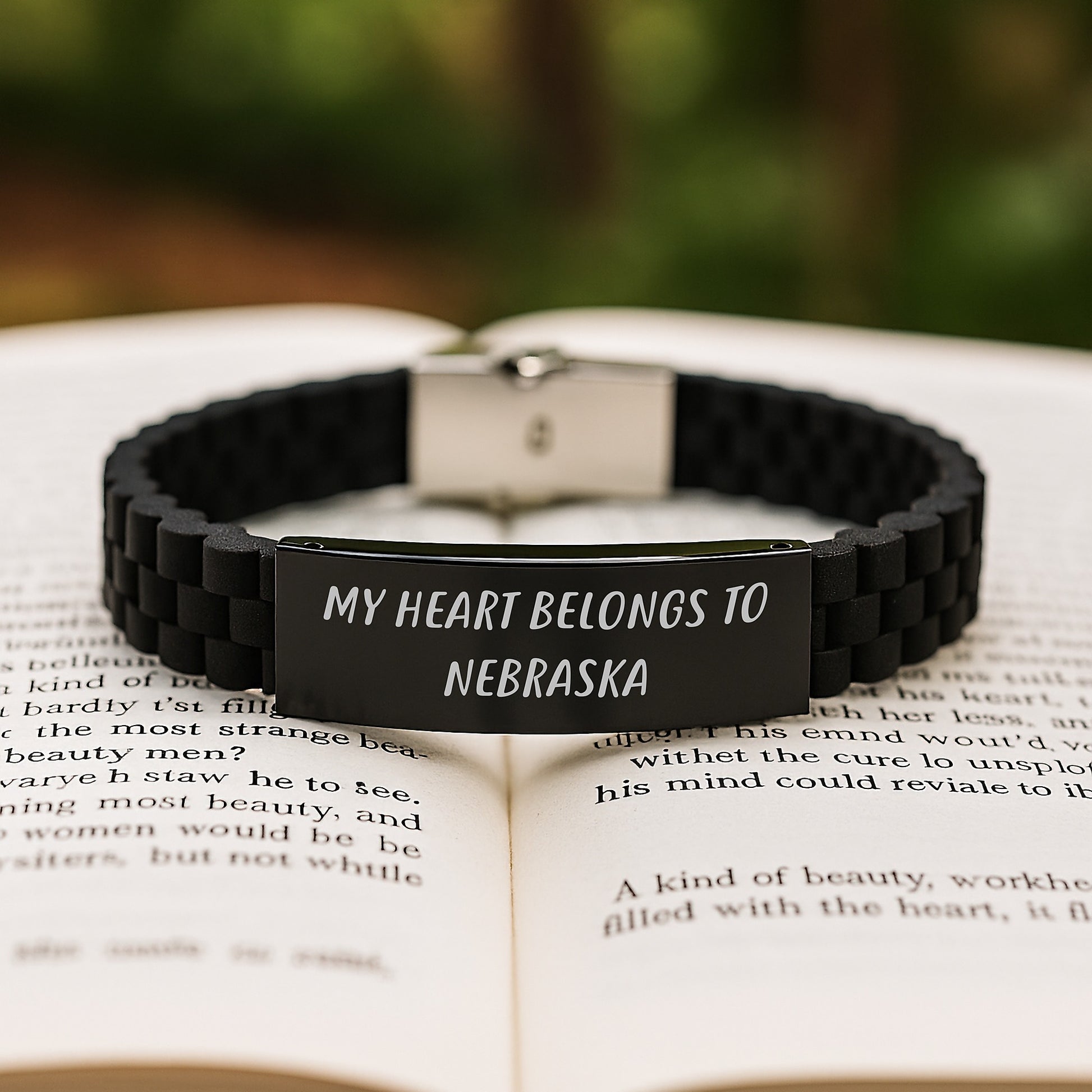 Nebraska Heart, Glide lock Clasp Birthday Unique Gifts from Friends, 'My Heart Belongs To Nebraska' Quote, Adjustable Black Stainless Steel Silicone Jewelry - Image 2